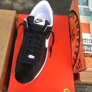 Men’s Nike’s sneakers